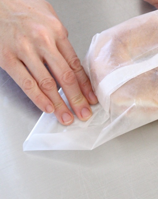 ベーグルを包む