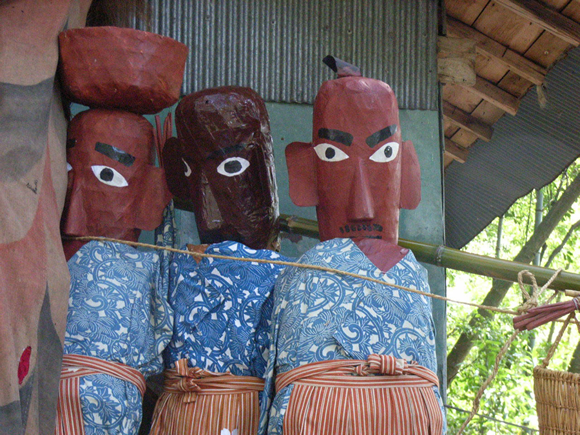 出番を待つ農民人形